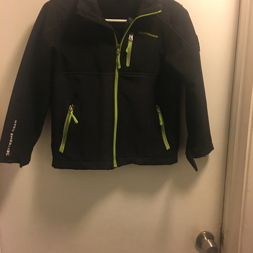 Water proof jacket - Picture 2 of 7